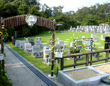 芝生墓地風景その１