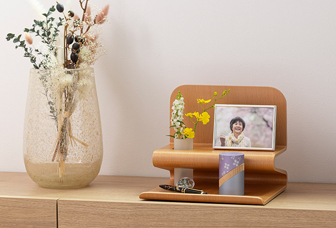 上蓋にきらめく、花のアクセント 