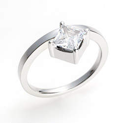 レソルスクエア